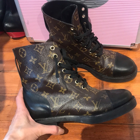 lv flat boots